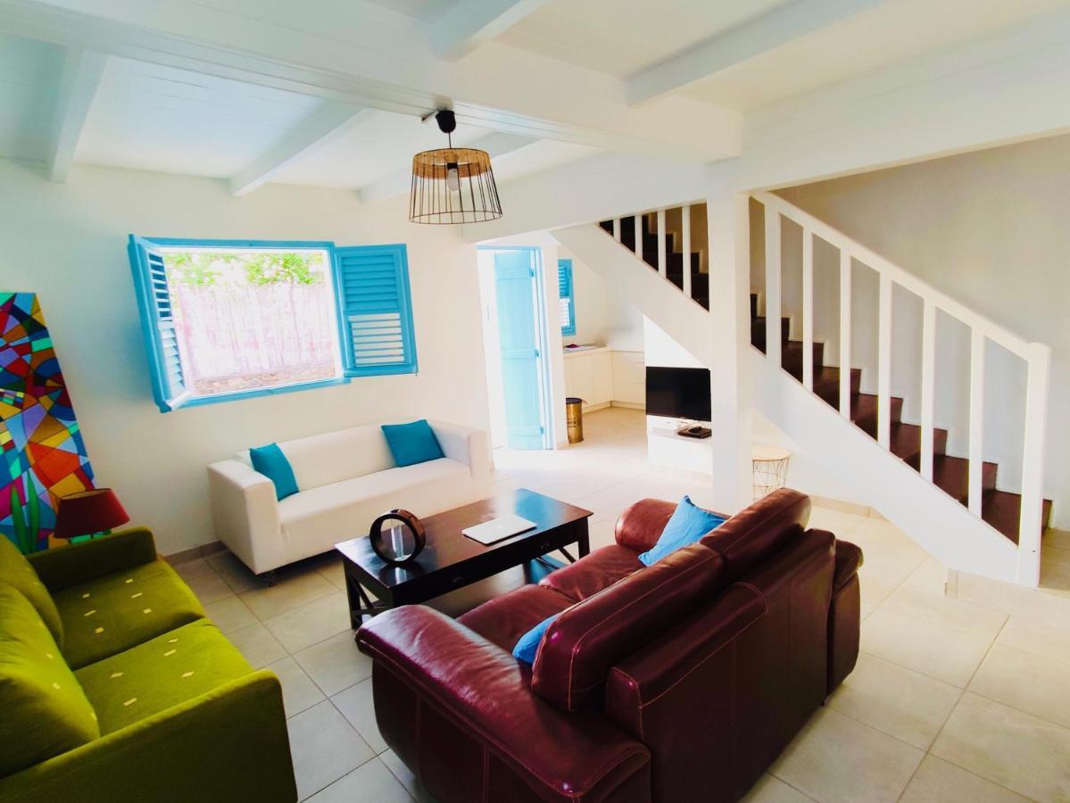 Location Maison Bleue avec piscine privative au Carbet Martinique Le Carbet Extérieur photo